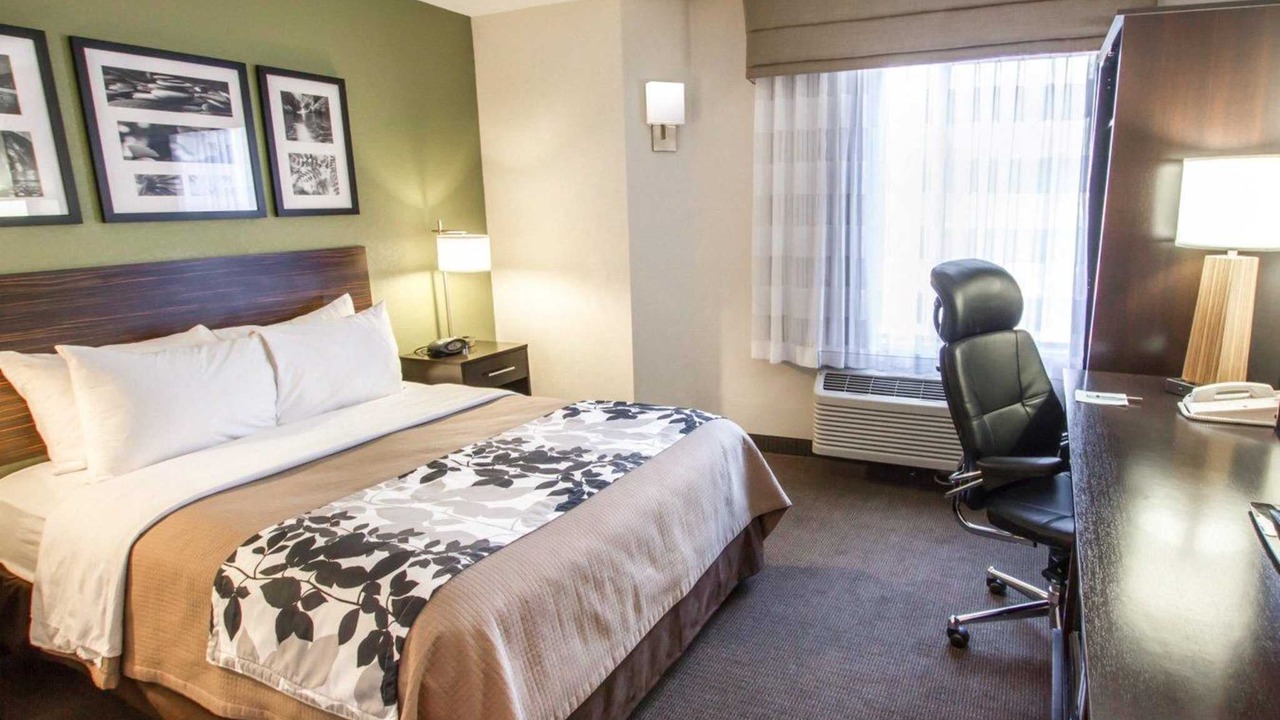 Photo of Bedroom in Paradise Valley Village