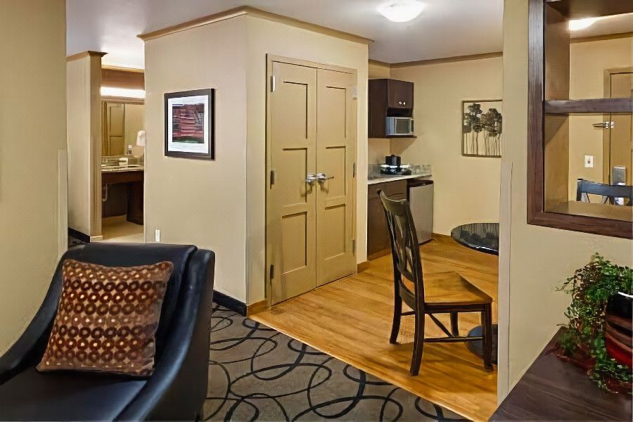 Photo of Livingroom in Pierre