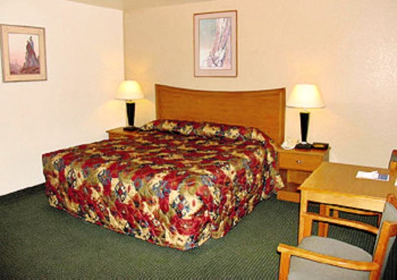 Photo of Bedroom in Chinle