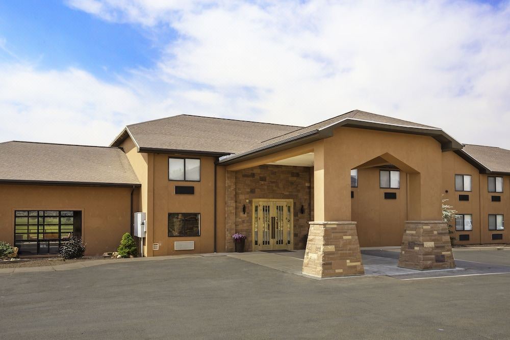 Photo of Buildings in Torrey