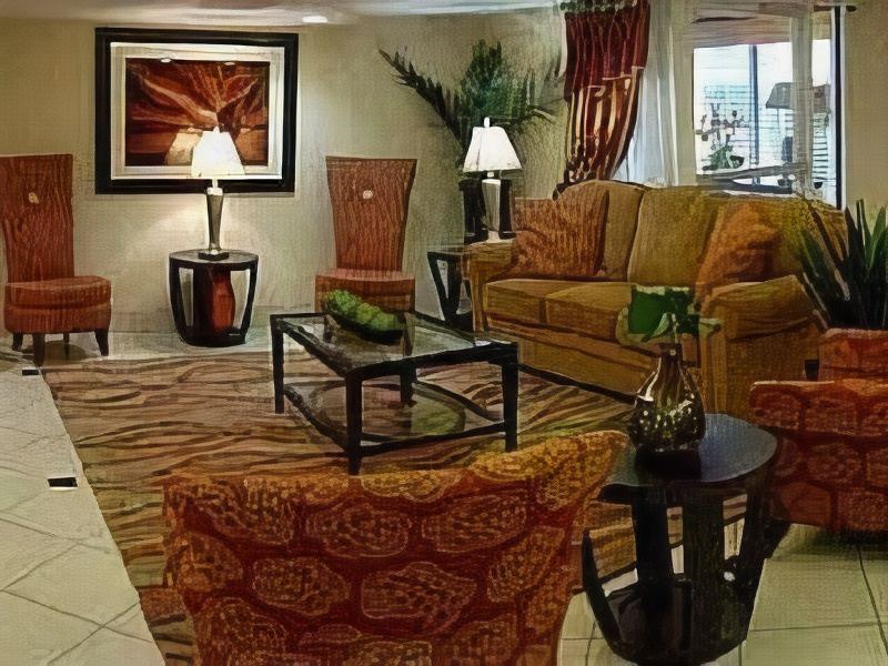 Photo of Livingroom in Paradise Valley Village
