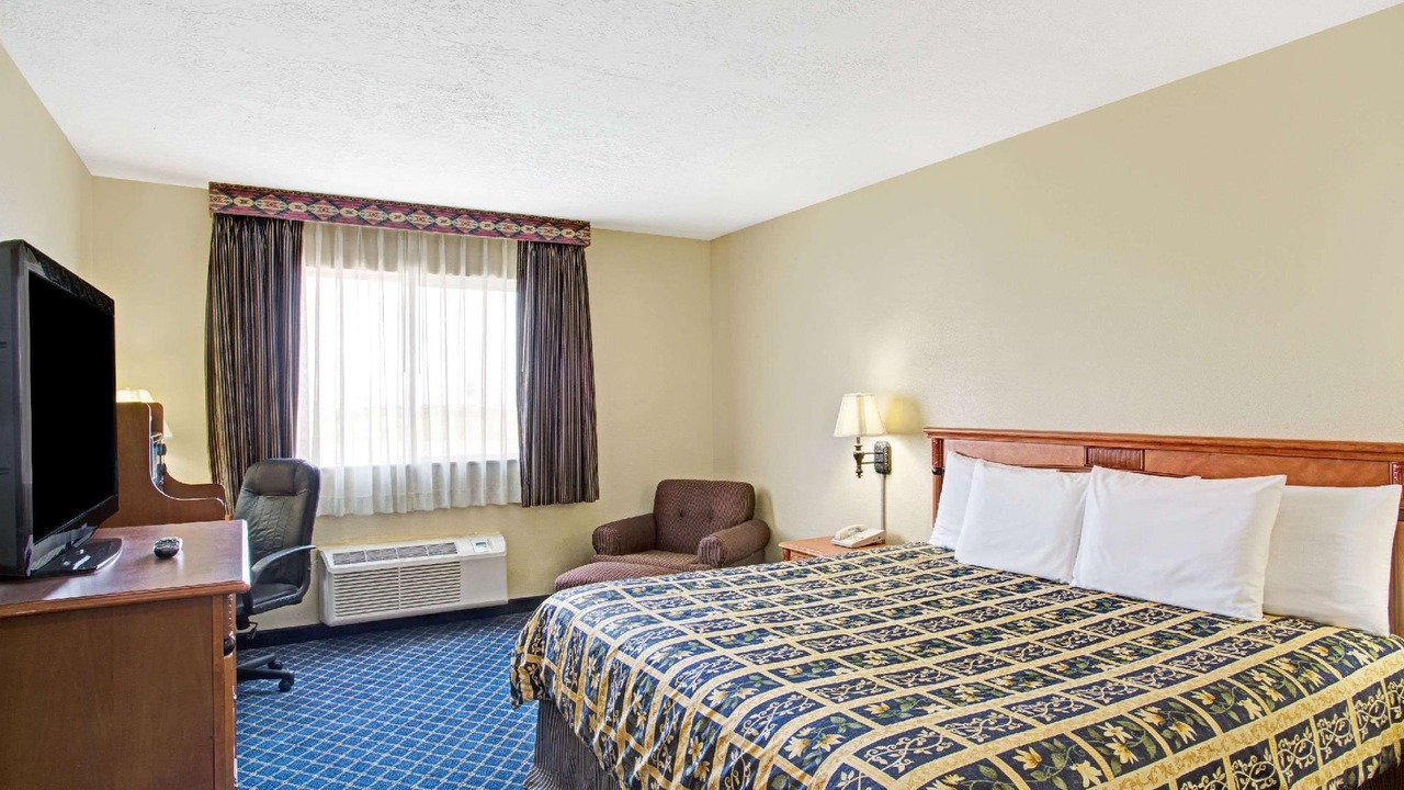 Photo of Bedroom in Perry