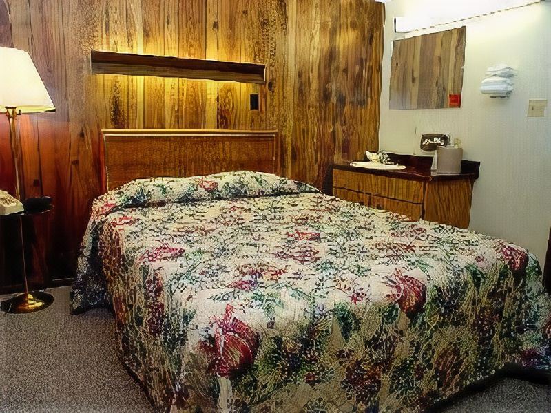 Photo of Bedroom in Island Park