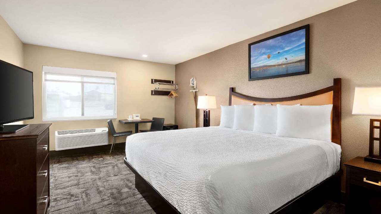 Photo of Bedroom in Lake Havasu City