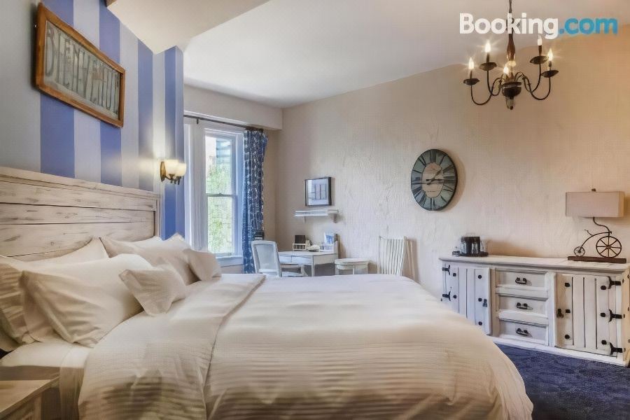 Photo of Bedroom in Capitol Hill