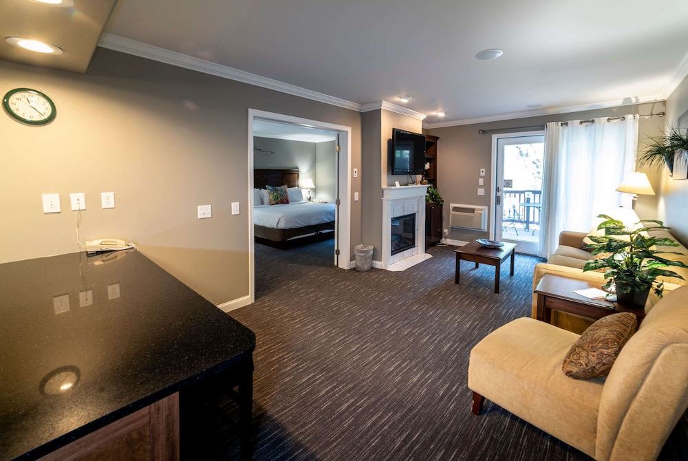 Photo of Livingroom in Deadwood