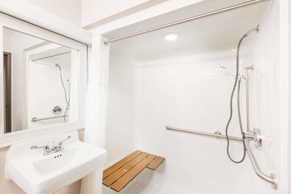 Photo of Bathroom in Le Mars