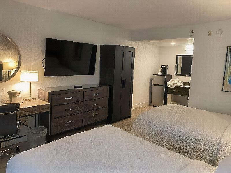 Photo of Bedroom in Paradise Valley Village