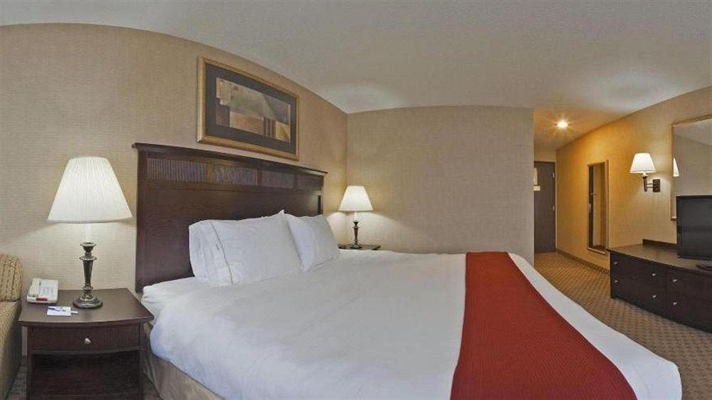 Photo of Bedroom in Le Claire