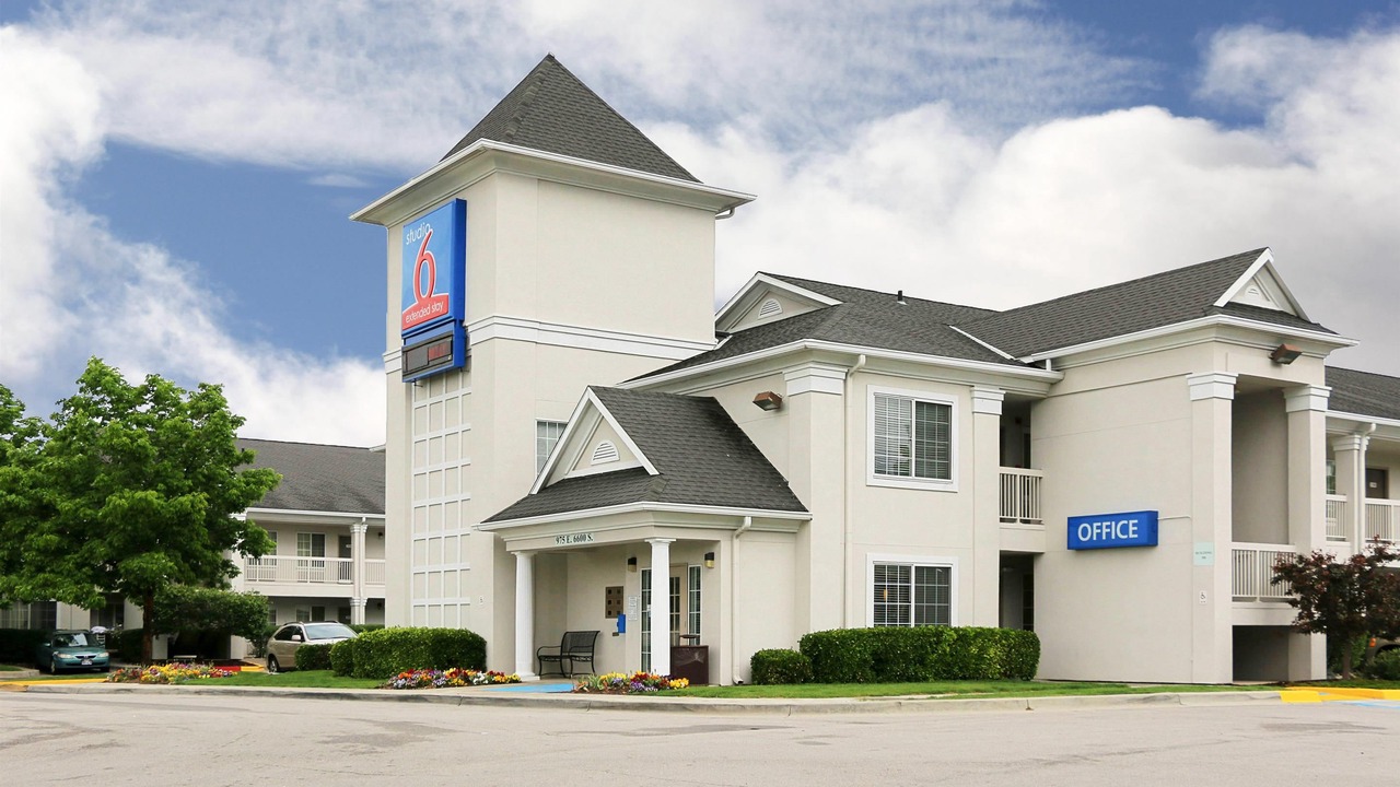 Photo of Buildings in Murray