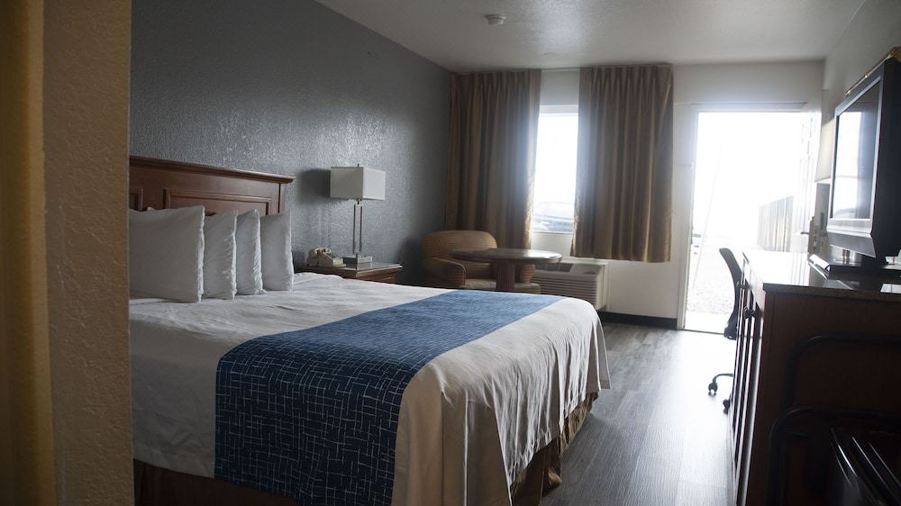Photo of Bedroom in Westown Commercial Center