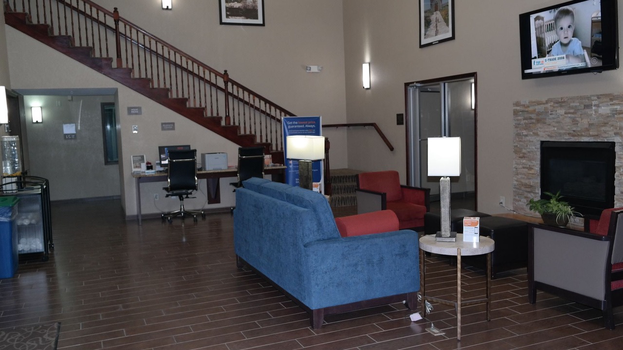 Photo of Livingroom in North Central Omaha