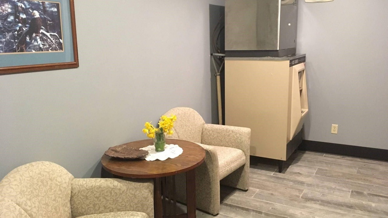 Photo of Livingroom in Deadwood