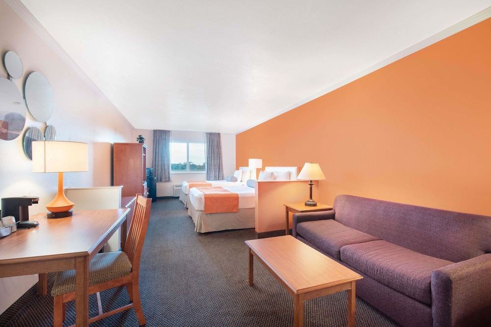 Photo of Livingroom in Oacoma