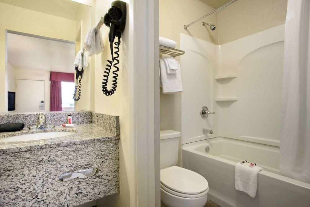 Photo of Bathroom in Winslow
