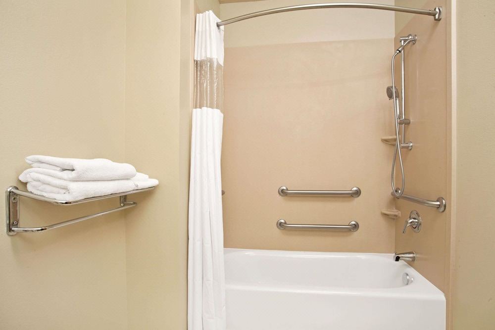 Photo of Bathroom in Perry