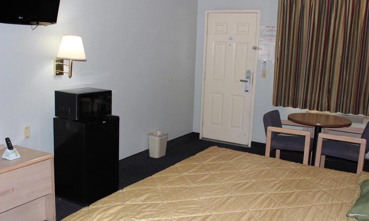 Photo of Bedroom in Holbrook