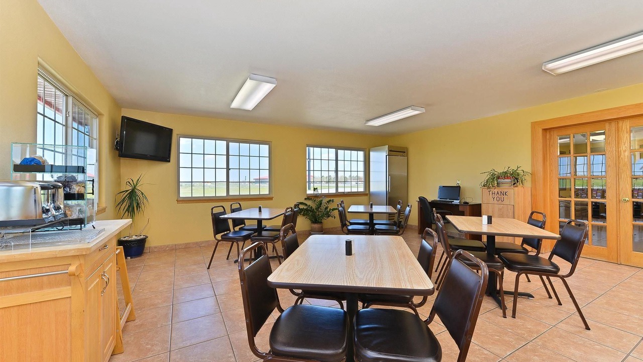 Photo of Livingroom in Northeast Entrance Badlands
