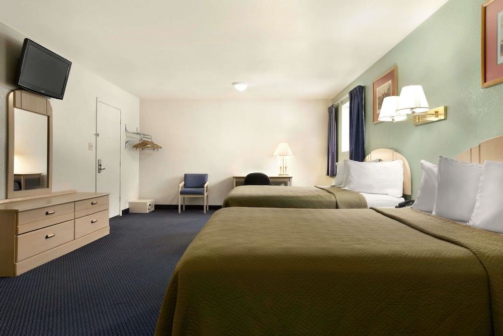 Photo of Bedroom in Holbrook