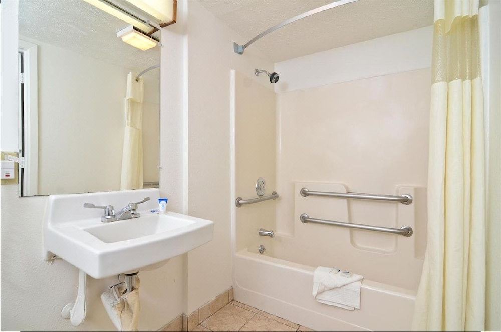 Photo of Bathroom in Lincoln