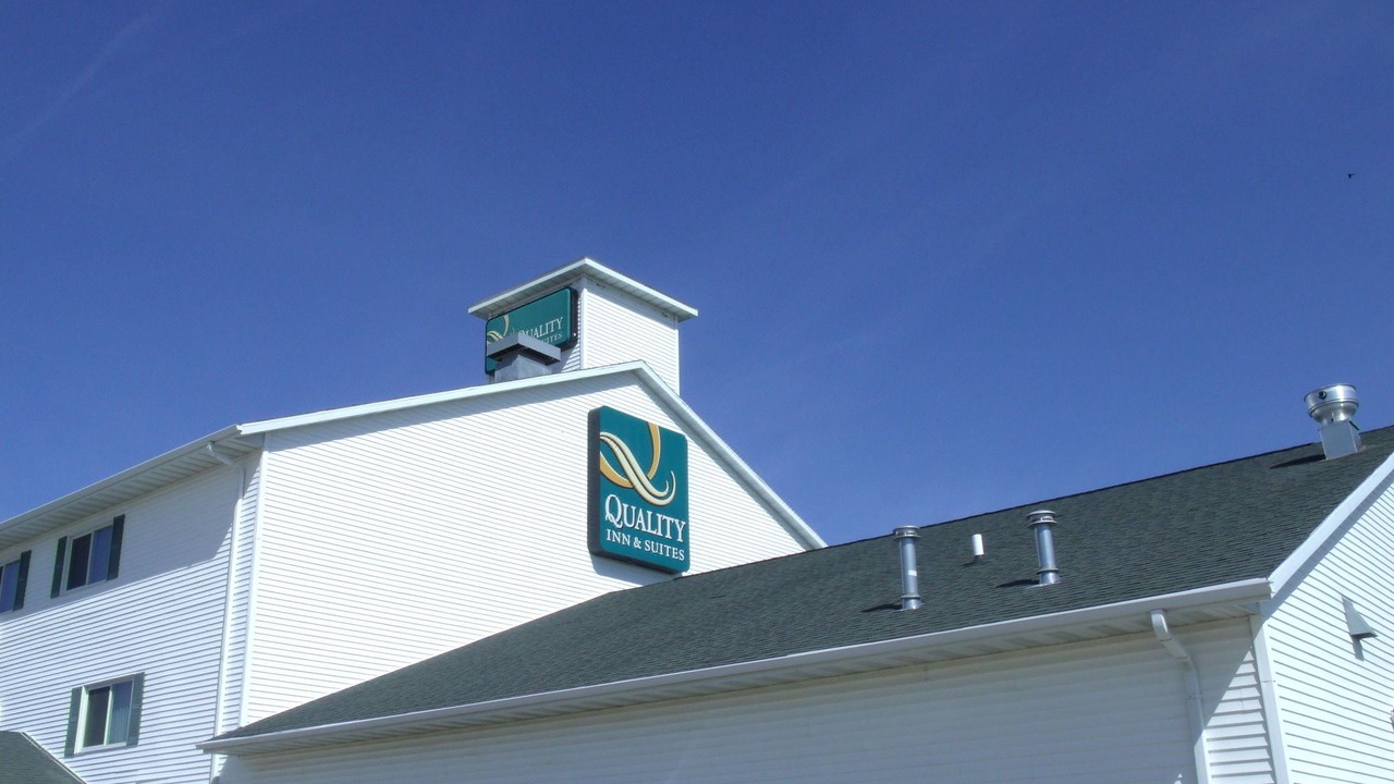 Photo of Buildings in Eldridge