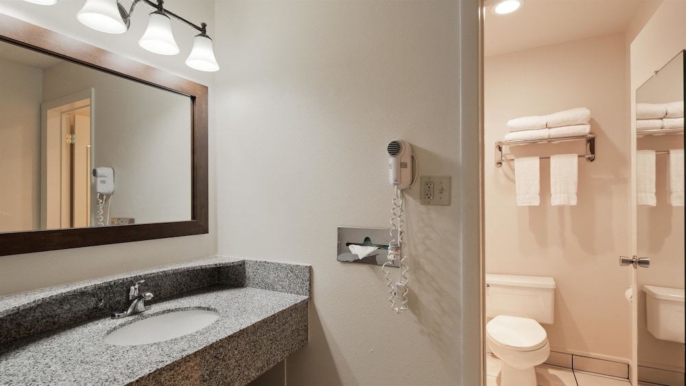 Photo of Bathroom in Fillmore