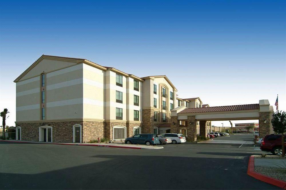 Photo of Buildings in Whitney Ranch