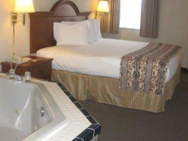 Photo of Bedroom in Le Mars