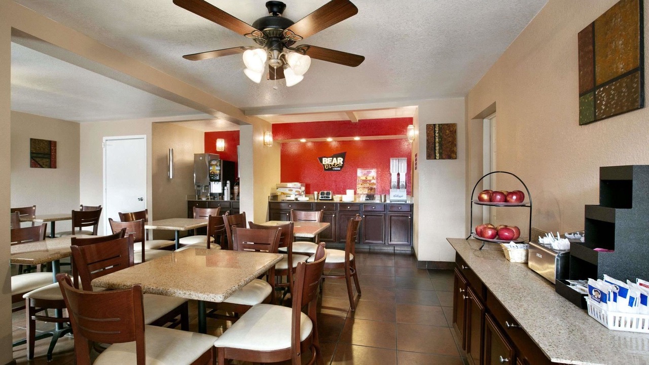 Photo of Livingroom in Westown Commercial Center