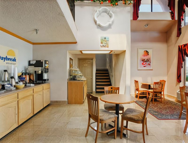 Photo of Livingroom in Gallup