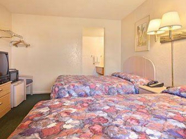 Photo of Bedroom in Holbrook
