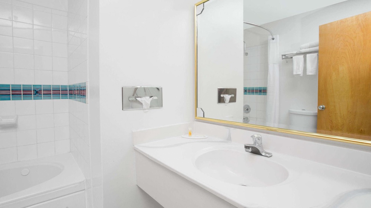 Photo of Bathroom in Gallup