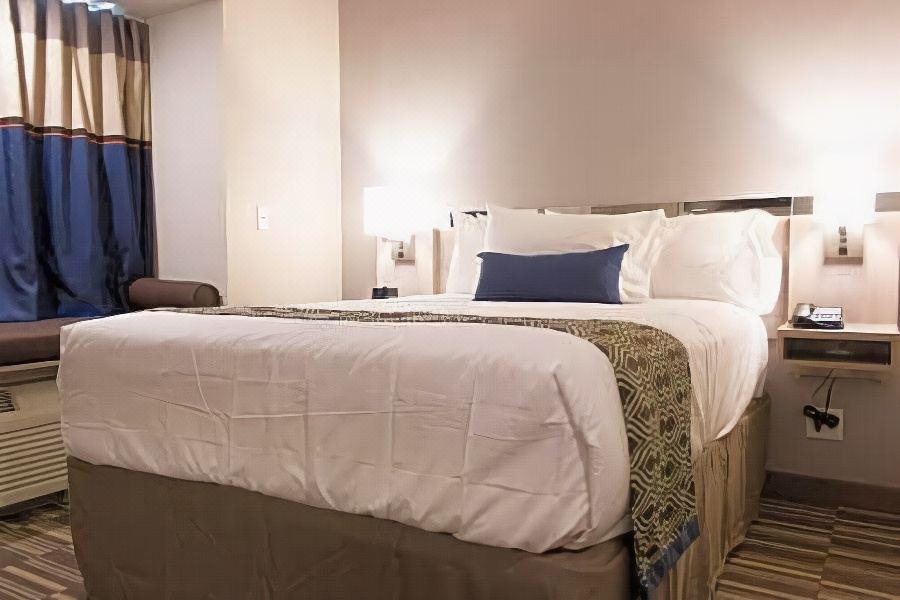Photo of Bedroom in Springville