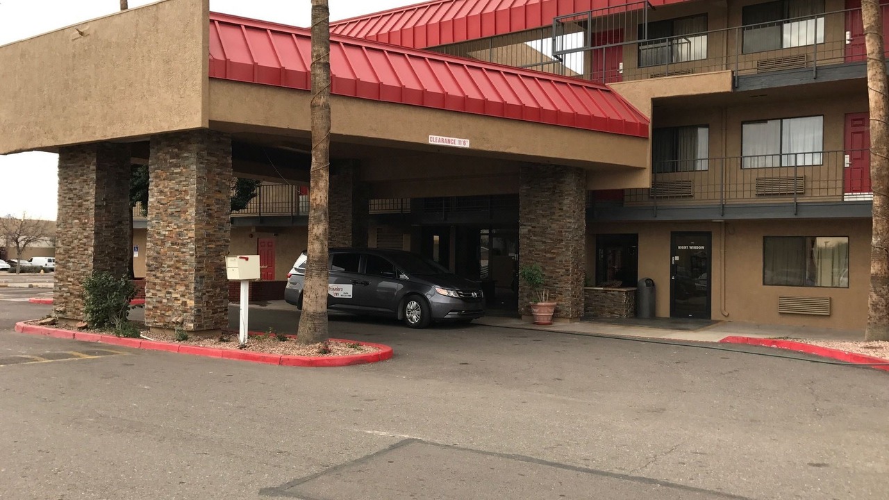 Photo of Buildings in Estrella