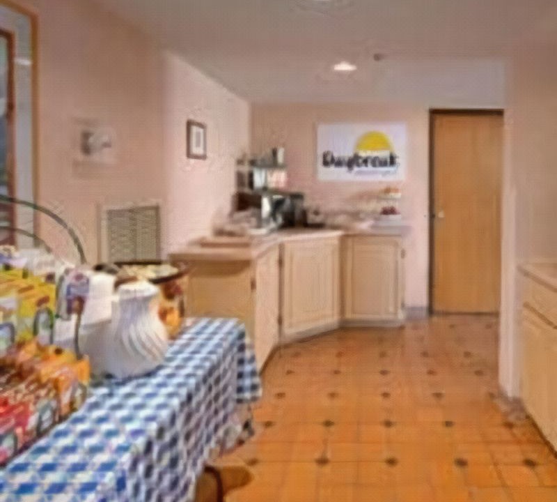 Photo of Livingroom in Holbrook