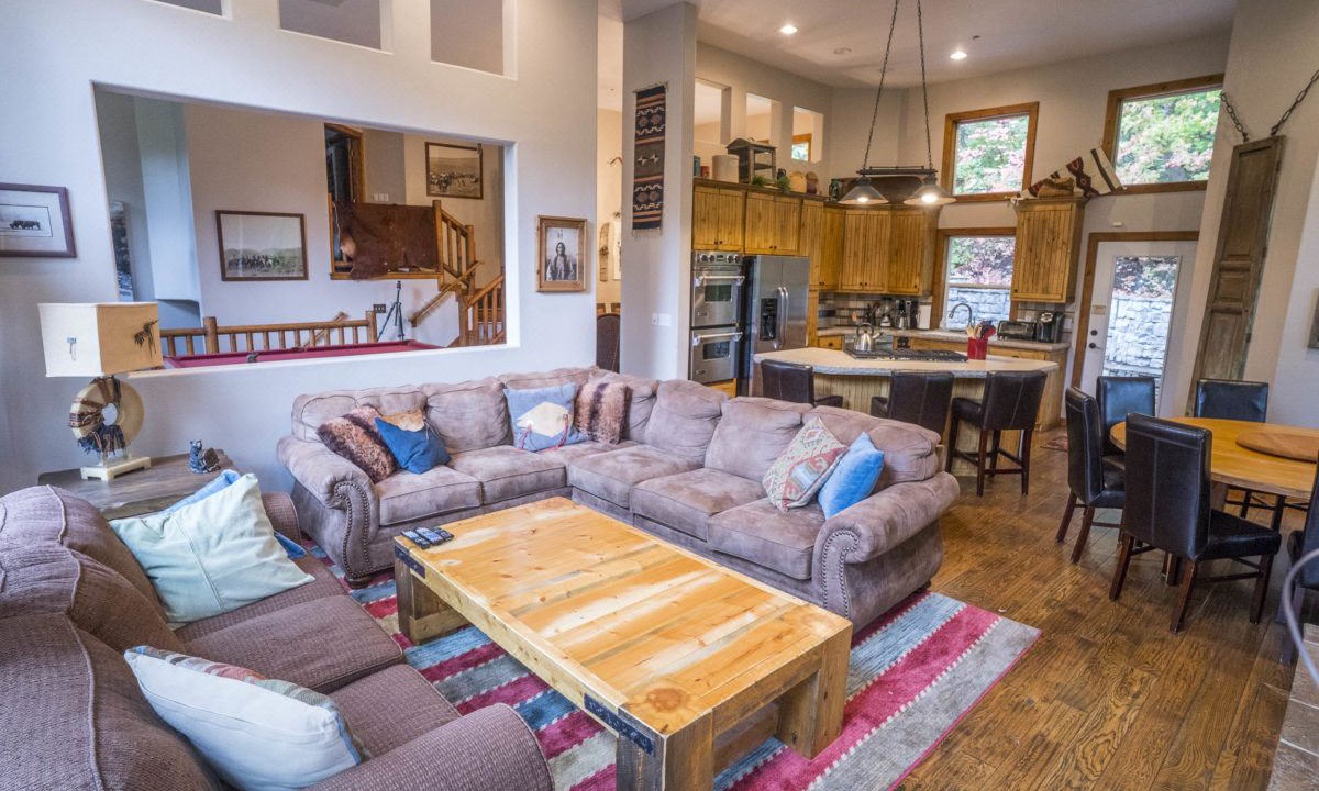 Photo of Livingroom in Sundance