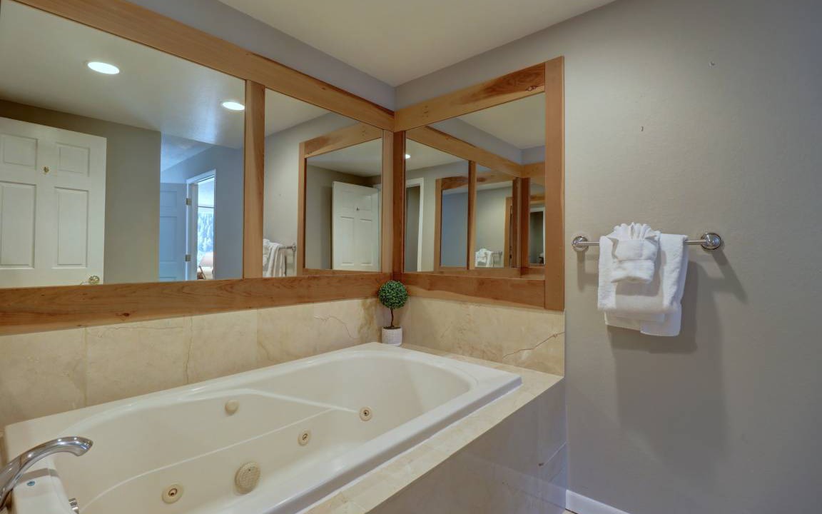 Photo of Bathroom in Copper Mountain Village