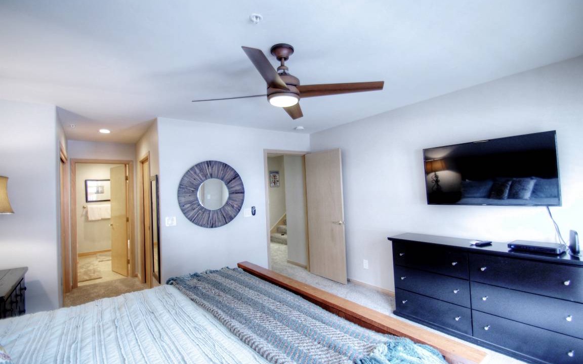 Photo of Bedroom in Avon