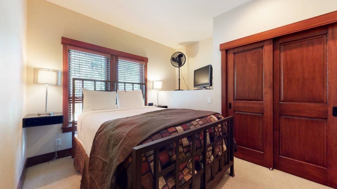 Photo of Bedroom in Mammoth Lakes