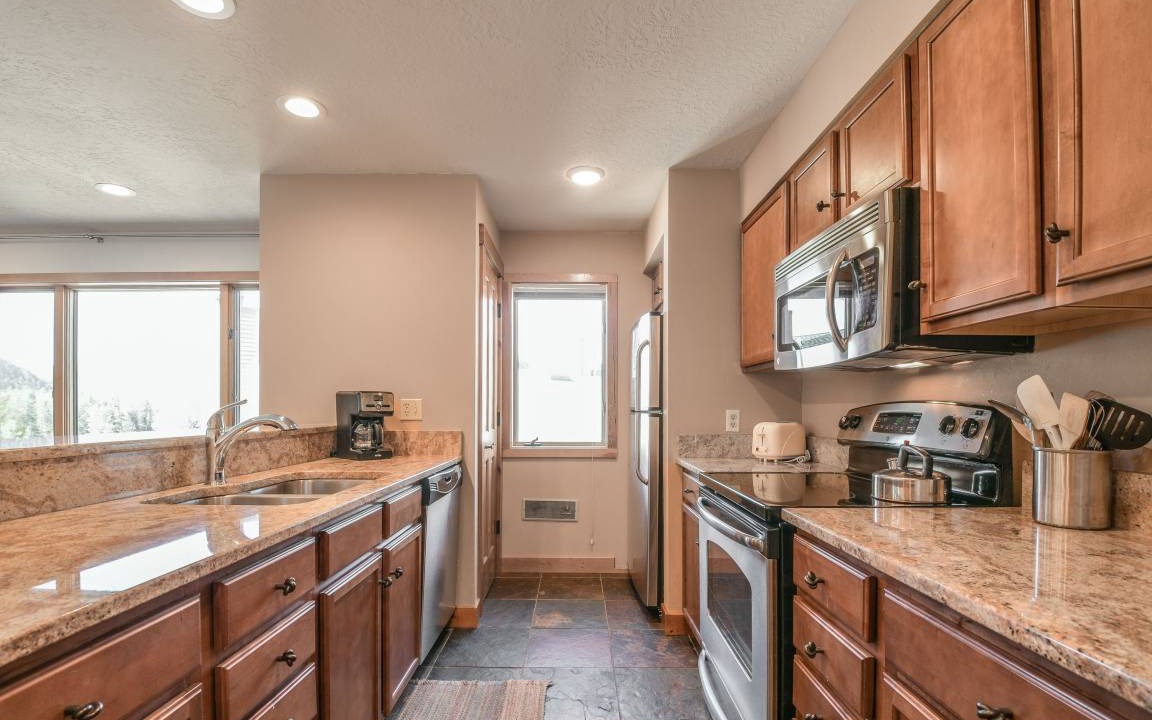 Photo of Kitchen in Lakeside Village