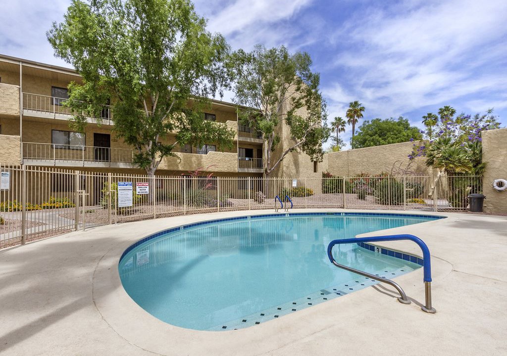 Photo of Outdoor in Winfield Place