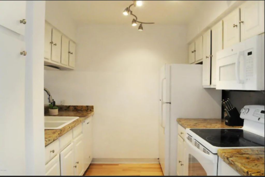 Photo of Kitchen in Western Villa