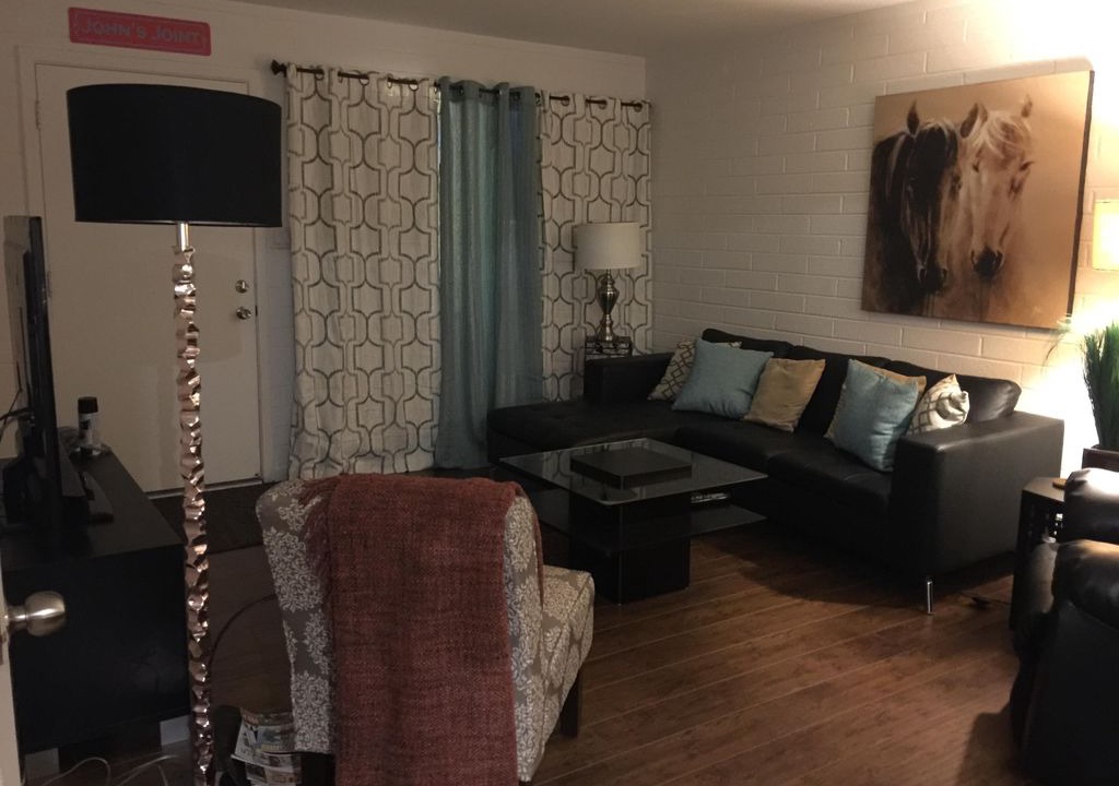 Photo of Livingroom in Winfield Place