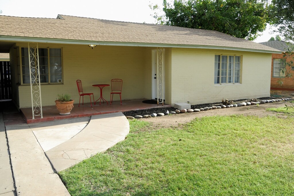 Photo of Buildings in Encanto
