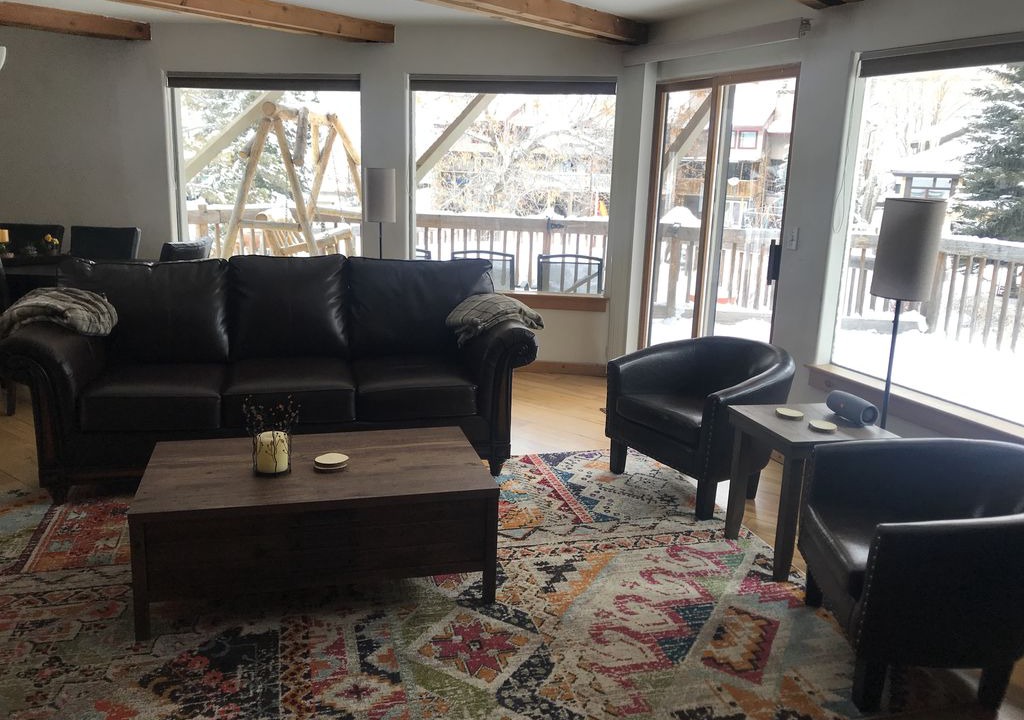 Photo of Livingroom in Intermountain