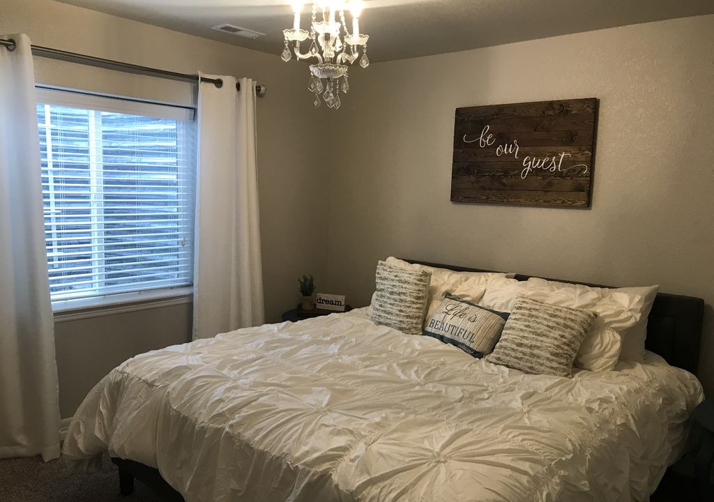 Photo of Bedroom in Monument