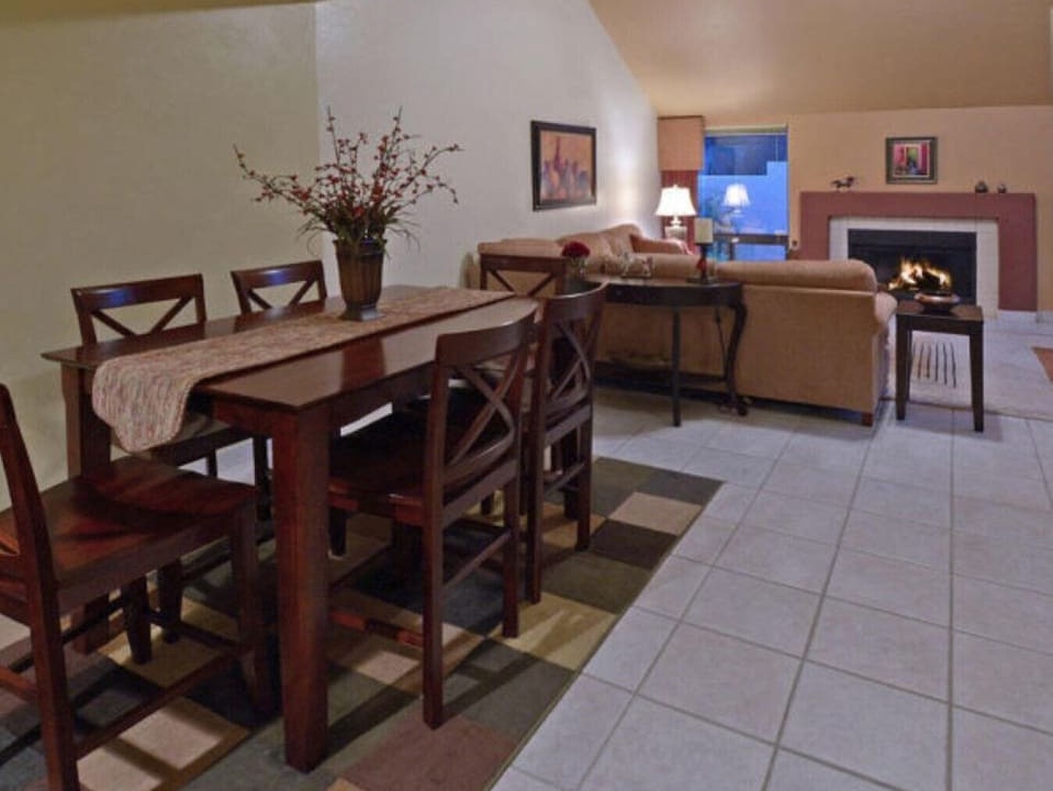Photo of Livingroom in Skyline Bel Air Estates