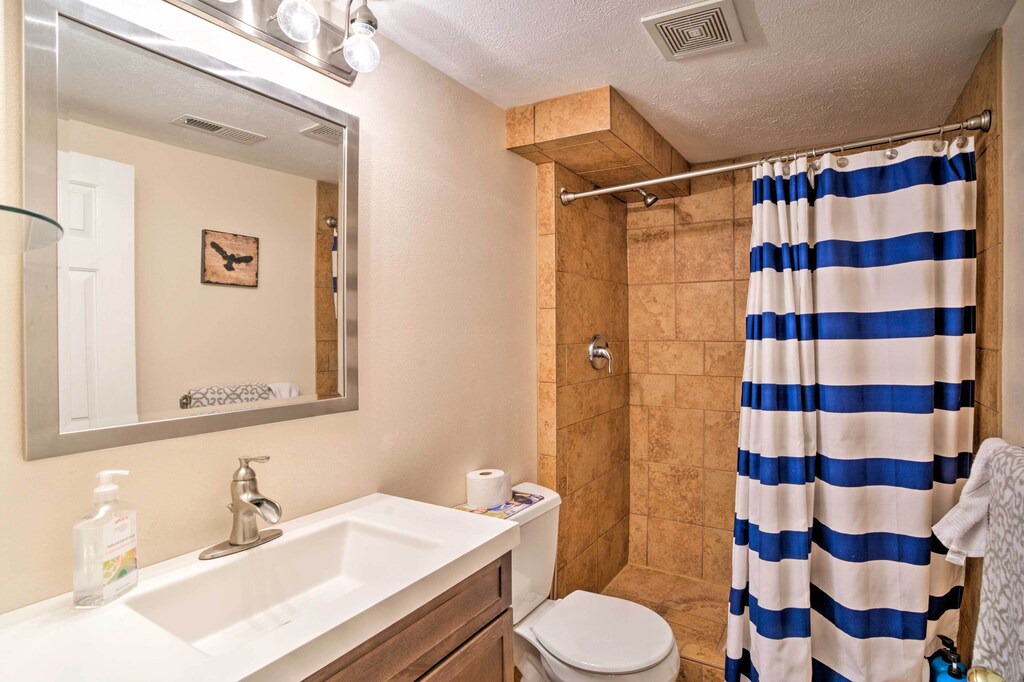 Photo of Bathroom in Sunnyside