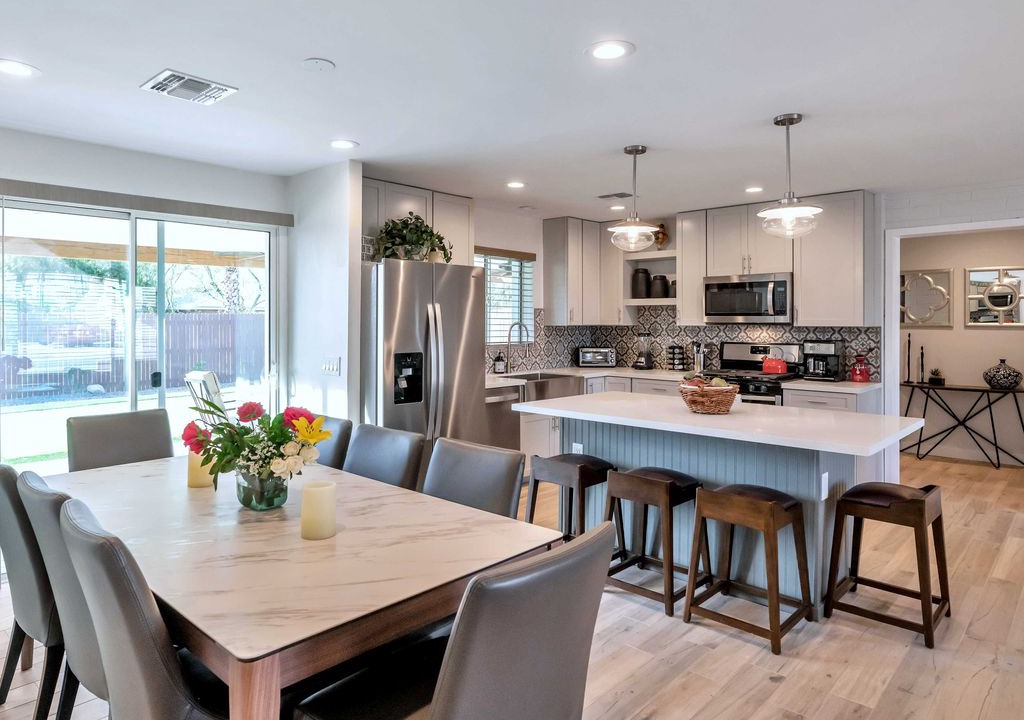 Photo of Livingroom in Peaceful Valley