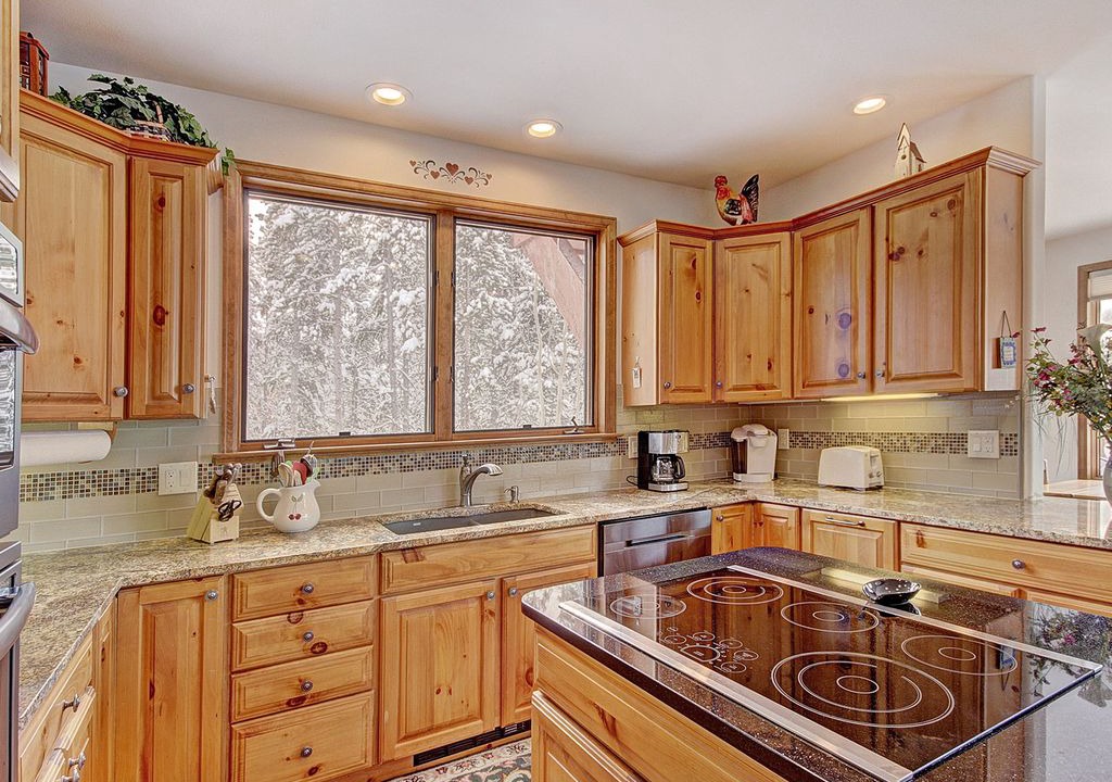 Photo of Kitchen in Dunkin Hill